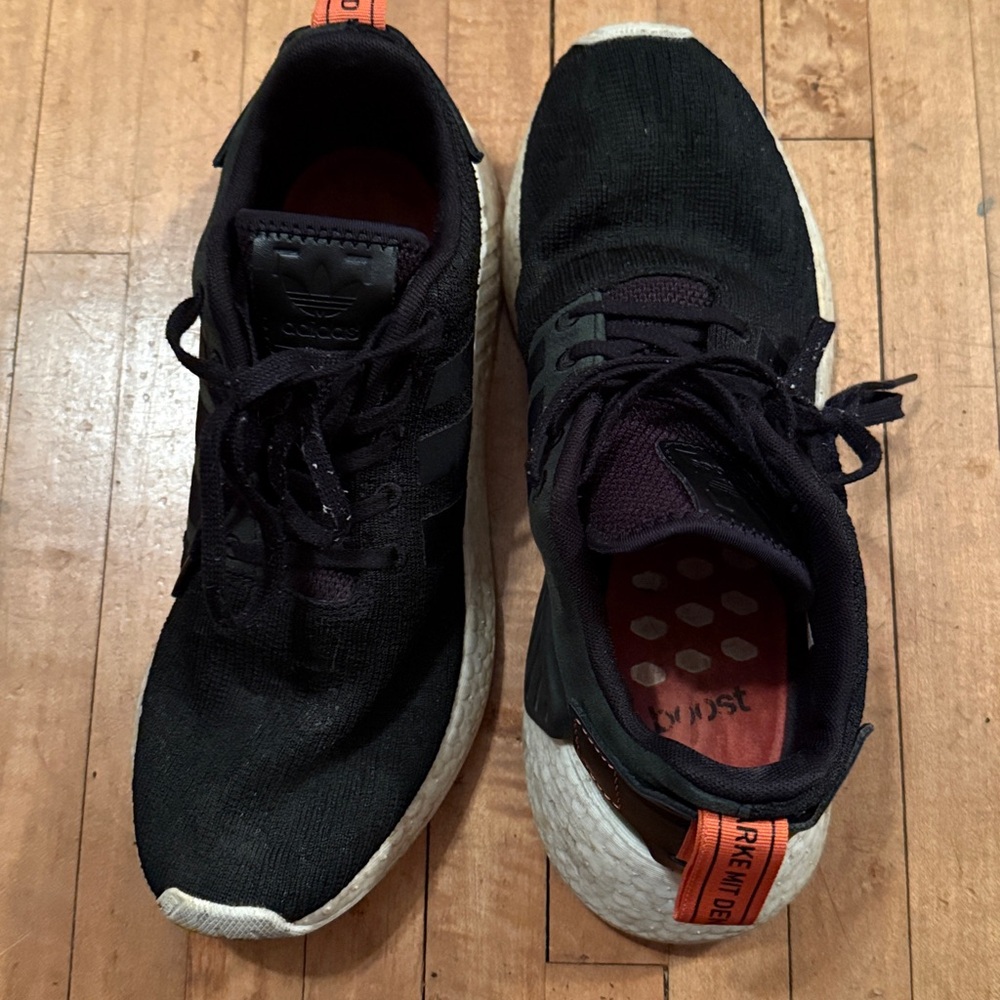 Adidas black and orange Mitten 3 streifen boost shoes
normal wear condition